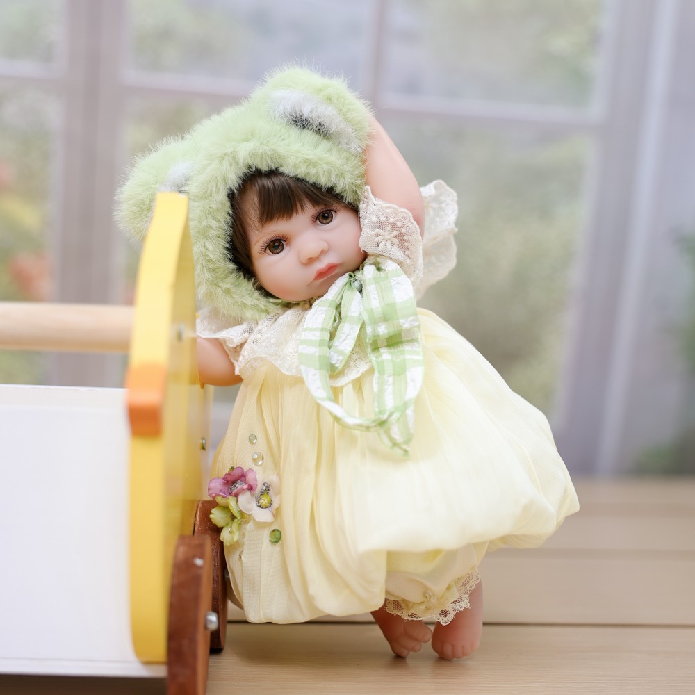 Boneka Vinyl Realistis Clovera - Kids Toys Quality ulasan dan harga