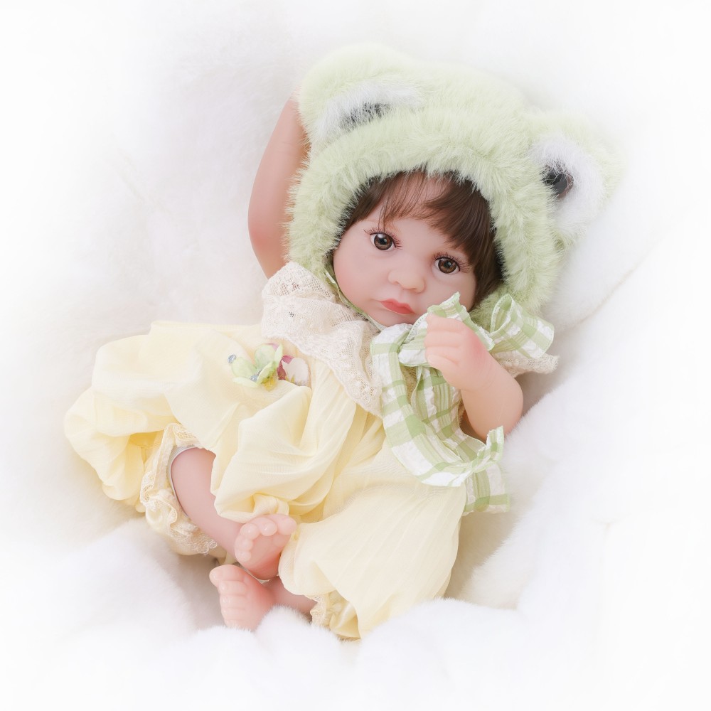 Boneka Vinyl Realistis Clovera - Kids Toys Quality ulasan dan harga
